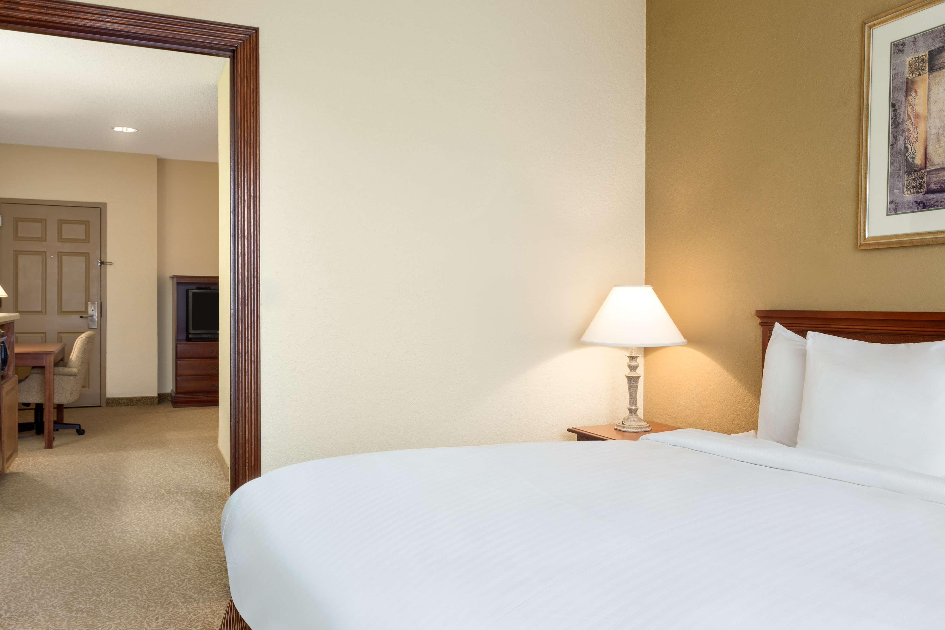 Sonesta Essential Iah Airport Jfk Boulevard - Newly Renovated Houston Exterior photo