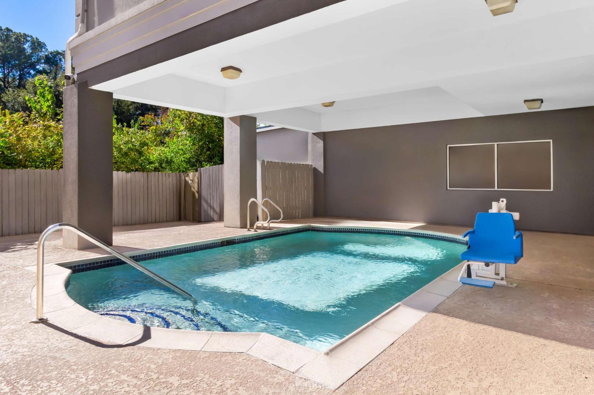 Sonesta Essential Iah Airport Jfk Boulevard - Newly Renovated Houston Exterior photo